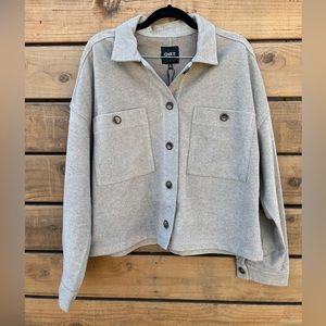 NWT Oat New York oversized cropped shirt jacket / shacket. Beige color, Medium